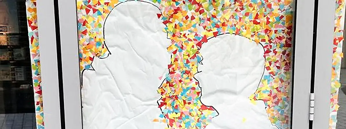 Plakat-Ausschnitt: Umriss von zwei Menschen umgeben von vielen bunten Schnipseln